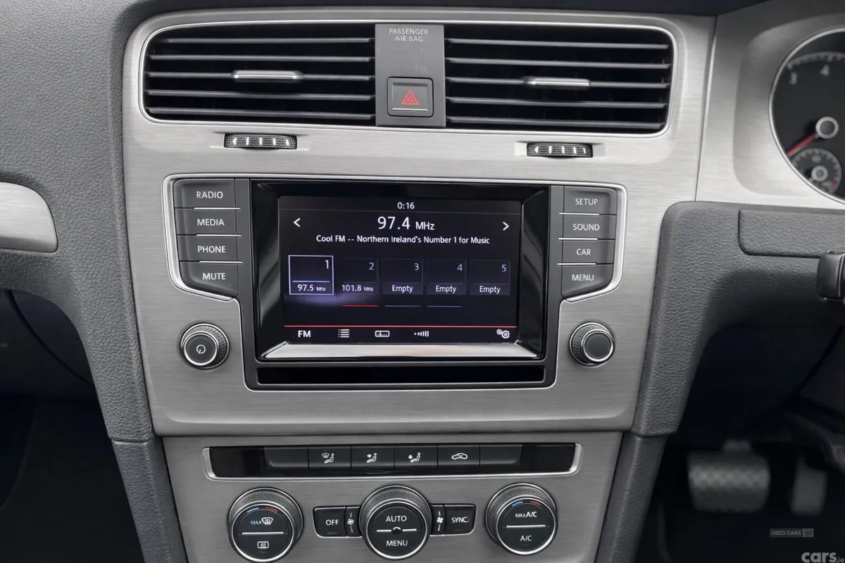 Volkswagen Golf , Petrol, 2014, White