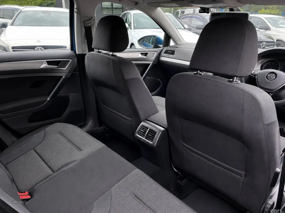 Volkswagen Golf , Petrol, 2014, Blue