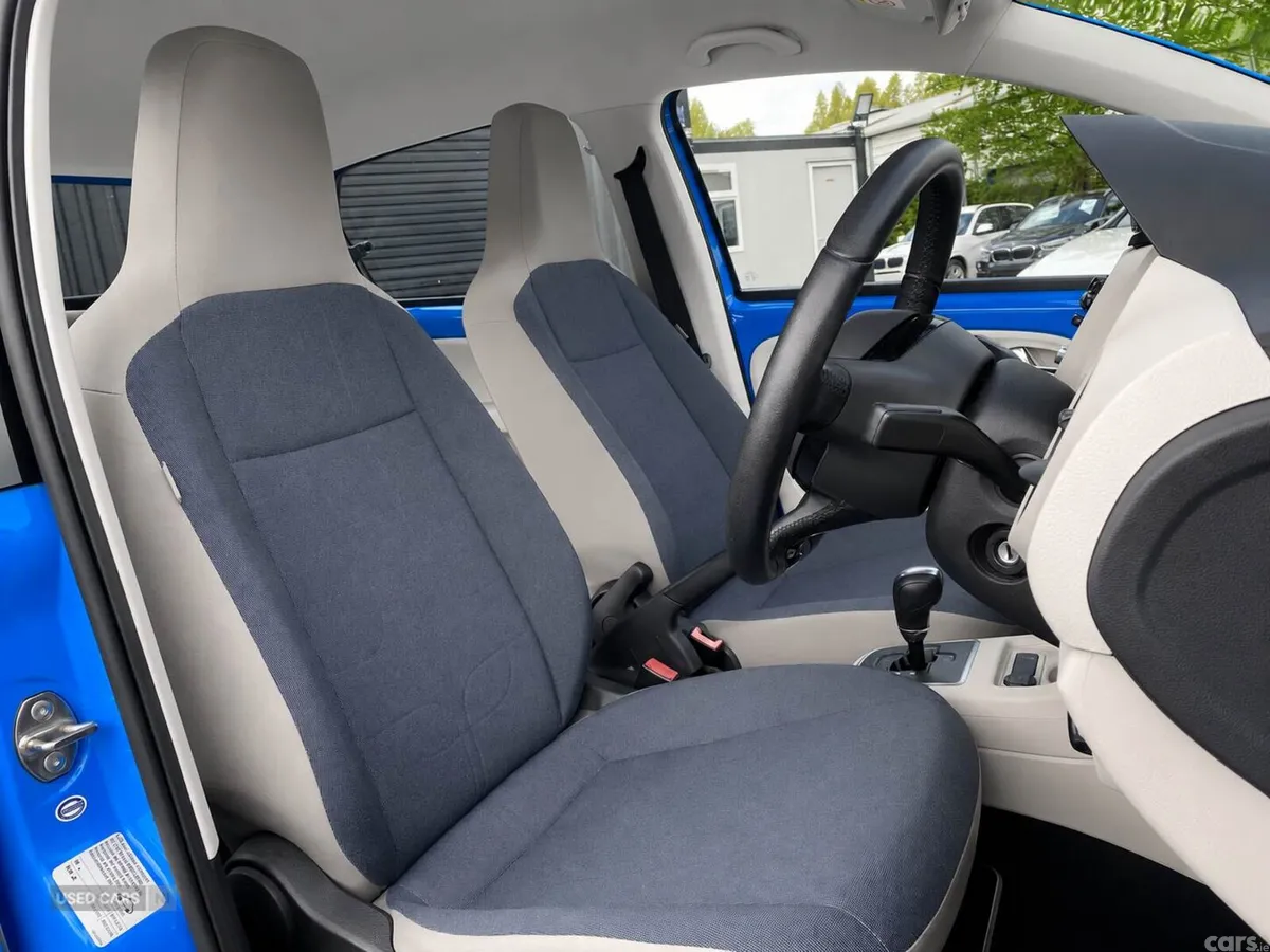 Volkswagen up! , Petrol, 2015, Blue