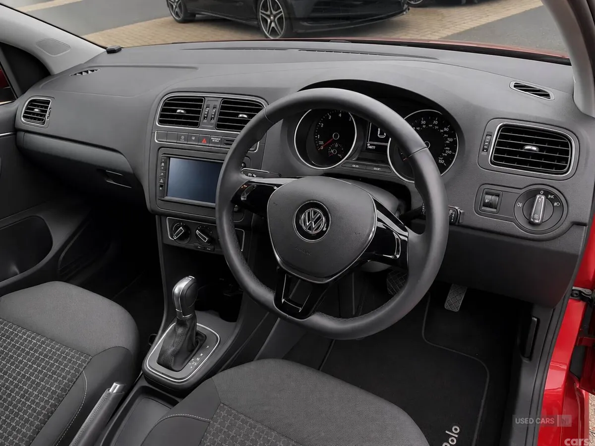 Volkswagen Polo , Petrol, 2014, 