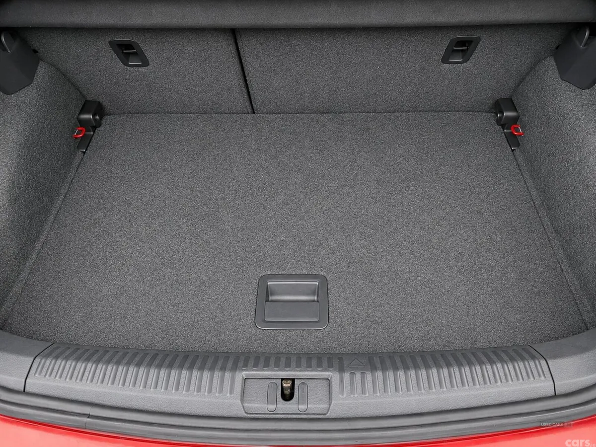 Volkswagen Polo , Petrol, 2014, 