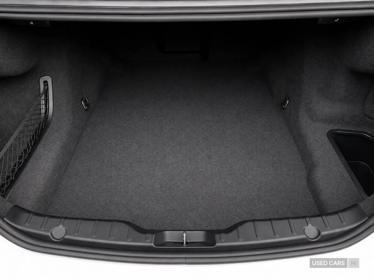 BMW 5-Series , Diesel, 2013, White