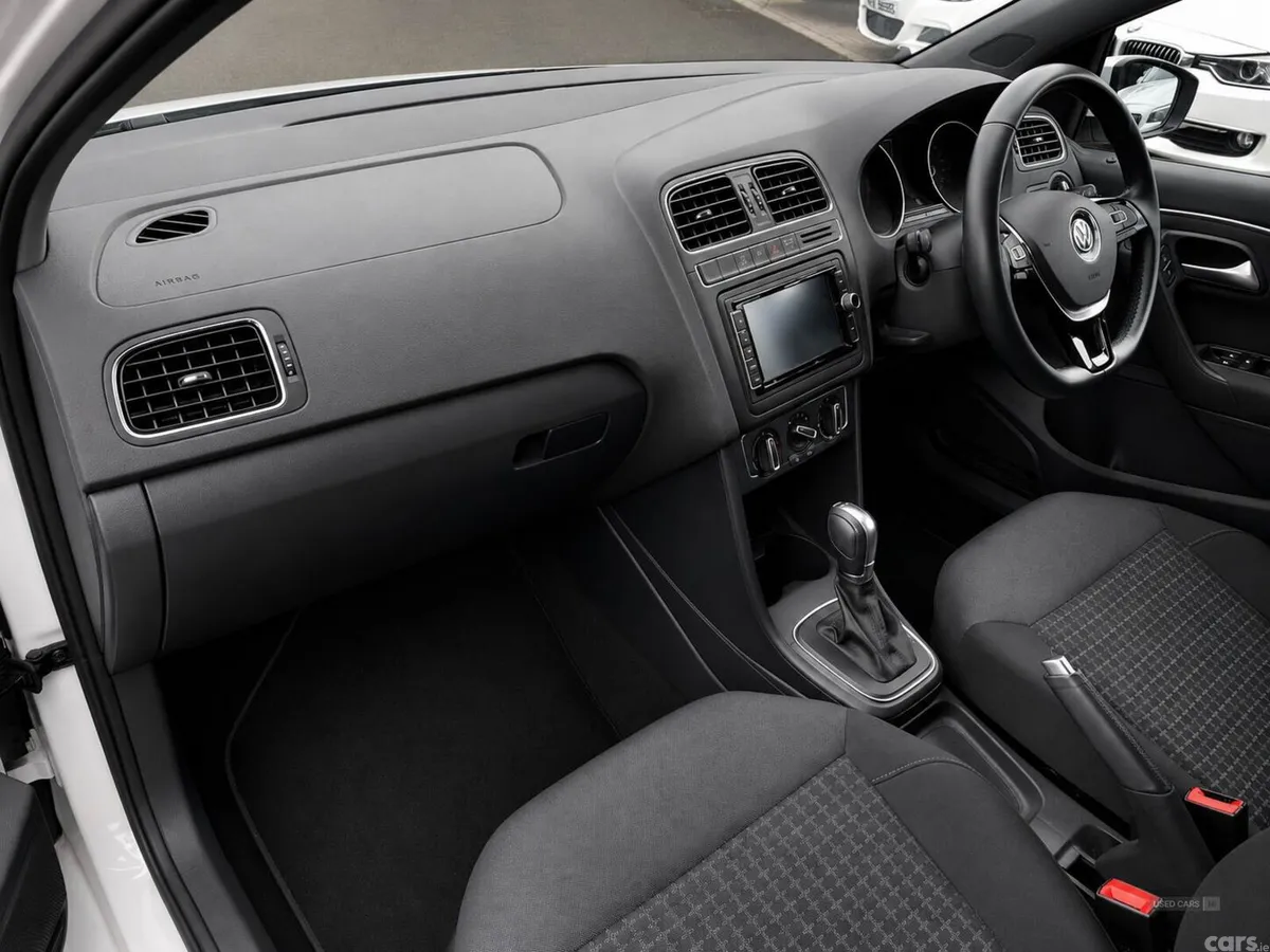Volkswagen Polo , Petrol, 2014, White