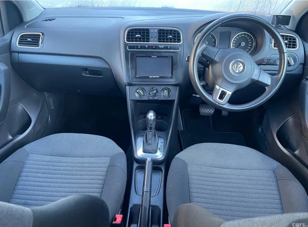 Volkswagen Polo 2013 Auto/ only 66k km/ warranty., Dublin 12