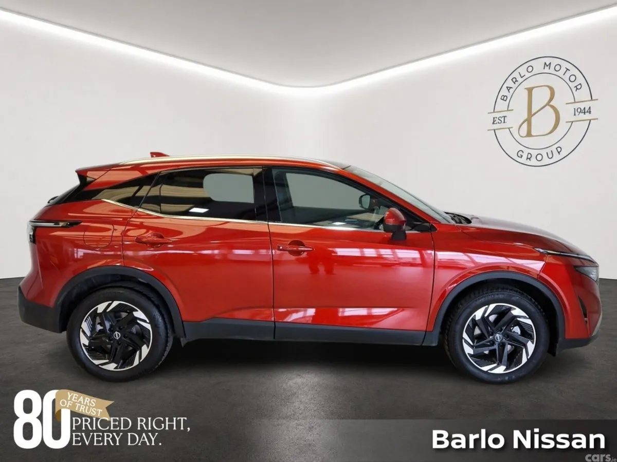 Nissan Qashqai MPV, Petrol Hybrid, 2026, Red