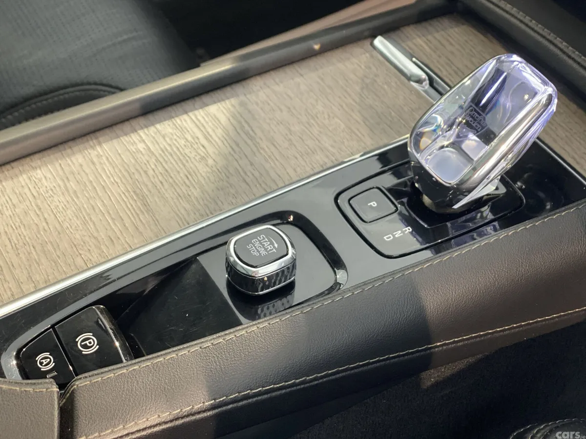 Volvo XC90 SUV, Petrol Hybrid, 2023, Grey
