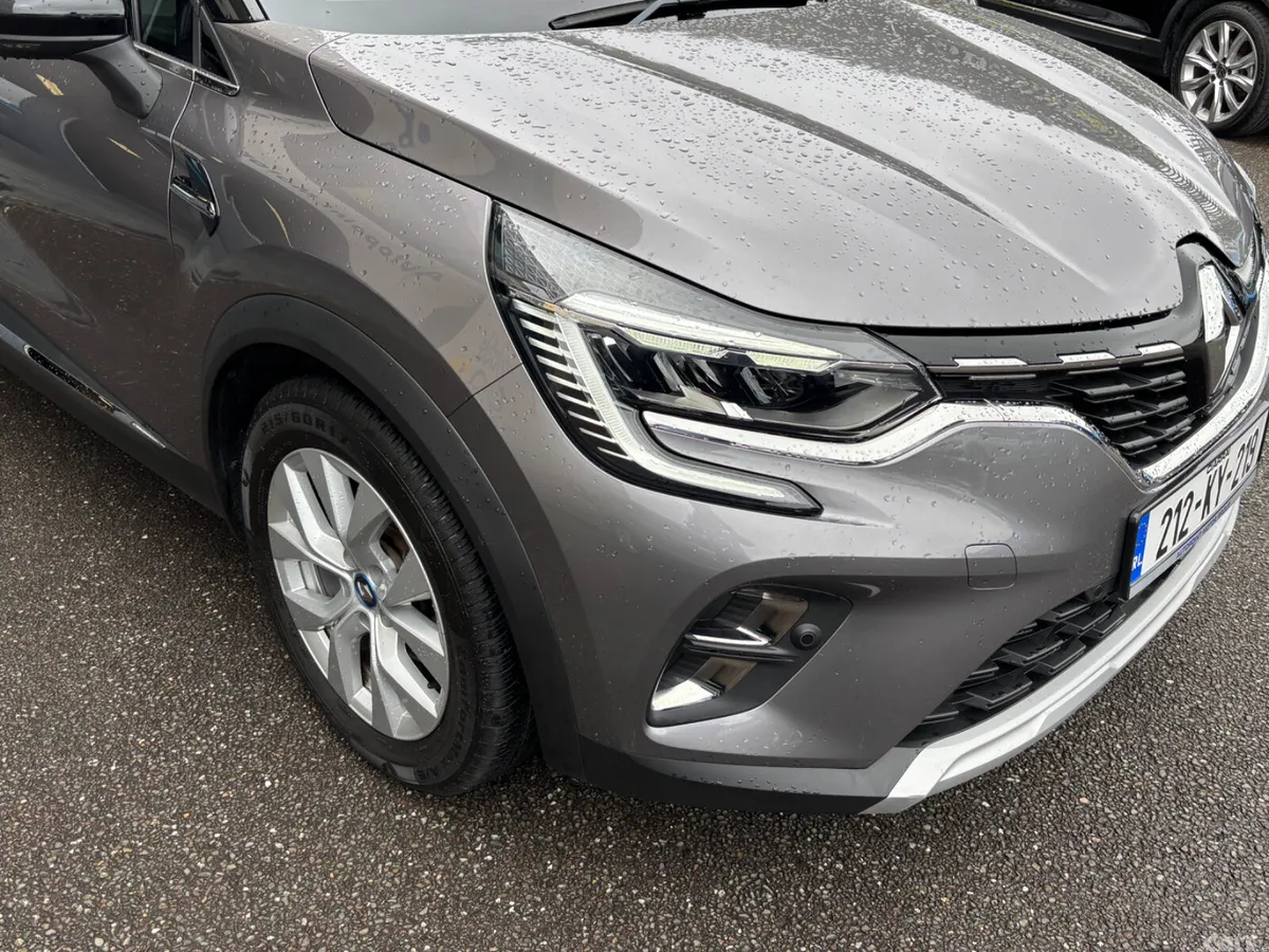 Renault Captur Hatchback, Petrol Plug-in Hybrid, 2021, Grey