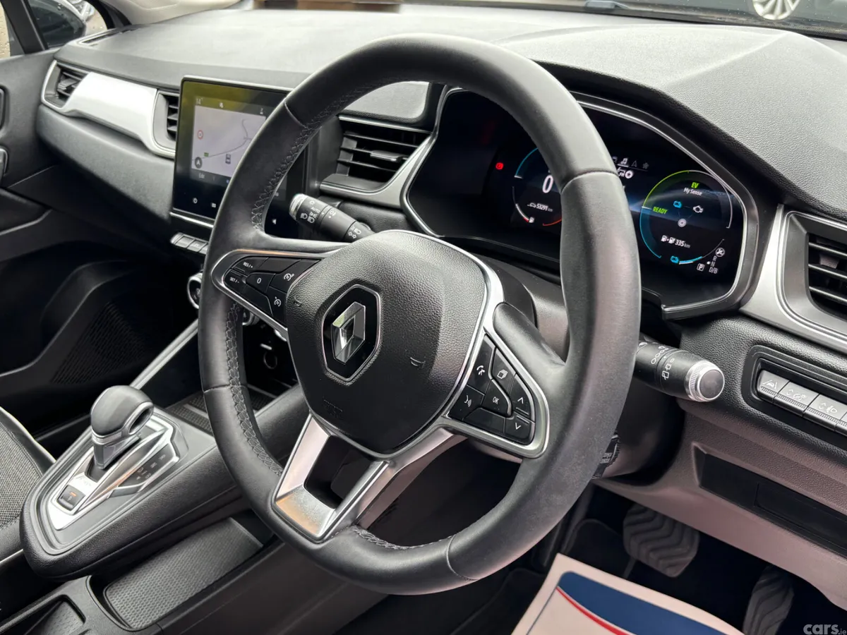 Renault Captur Hatchback, Petrol Plug-in Hybrid, 2021, Grey