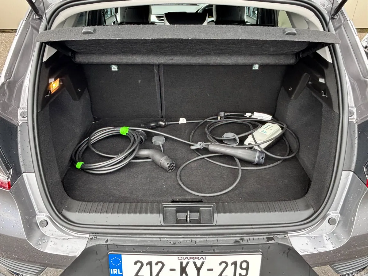Renault Captur Hatchback, Petrol Plug-in Hybrid, 2021, Grey