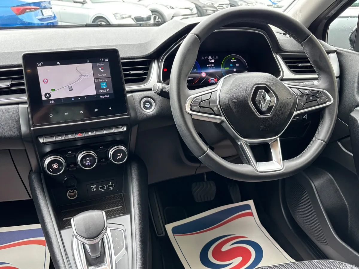 Renault Captur Hatchback, Petrol Plug-in Hybrid, 2021, Grey