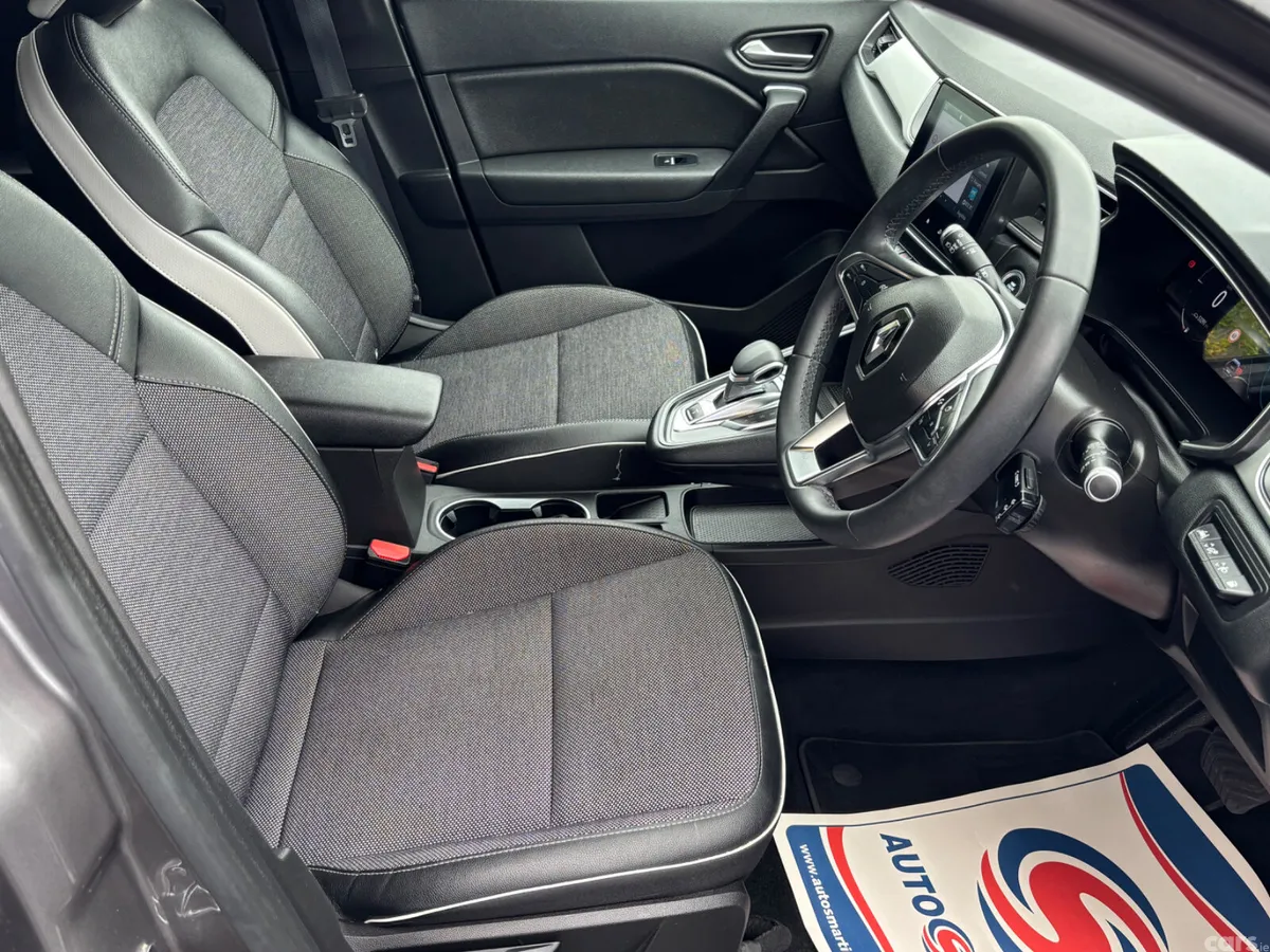 Renault Captur Hatchback, Petrol Plug-in Hybrid, 2021, Grey
