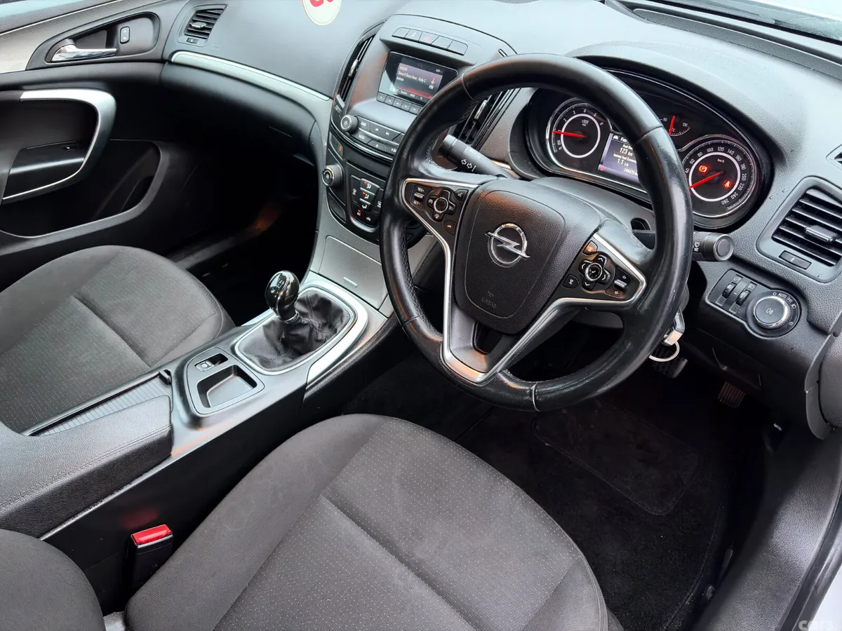 Opel Insignia Saloon, Diesel, 2015, Silver