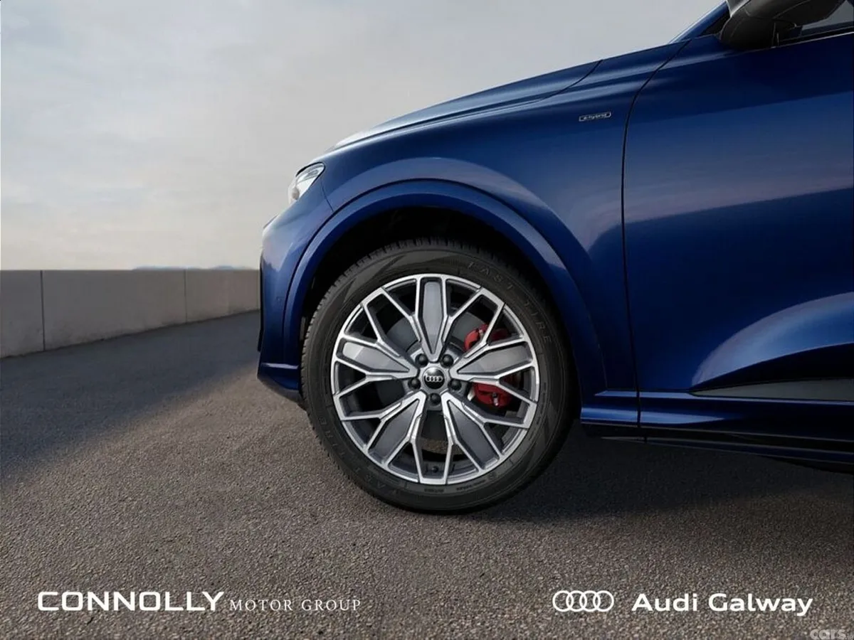 Audi Q5 SUV, Petrol Plug-in Hybrid, 2027, Blue