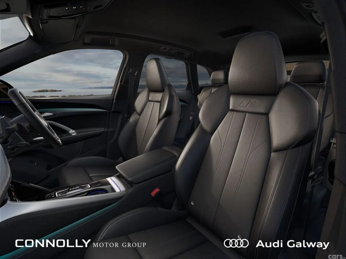 Audi Q5 SUV, Petrol Plug-in Hybrid, 2027, Blue
