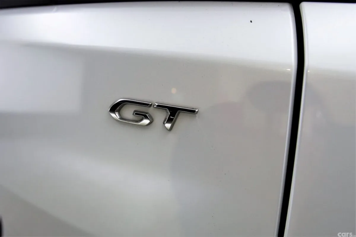 Peugeot 5008 MPV, Petrol Hybrid, 2024, White
