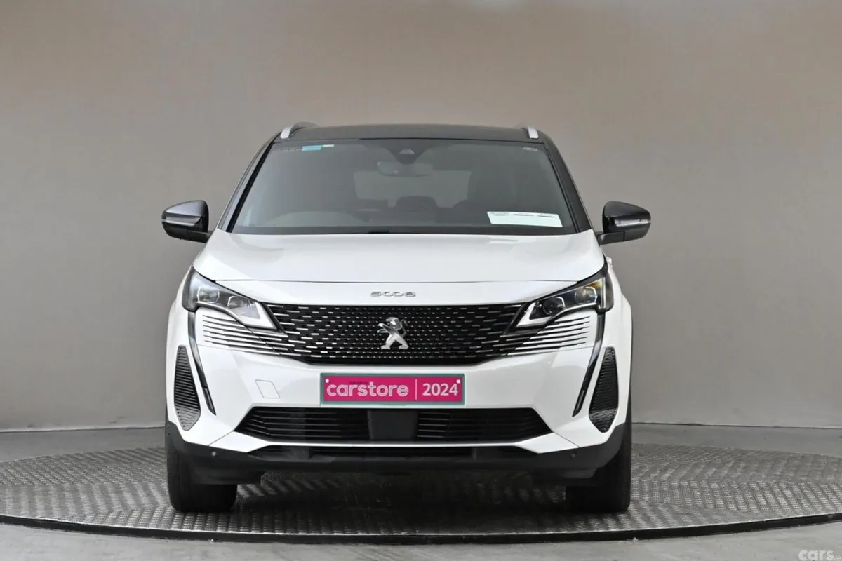 Peugeot 5008 MPV, Petrol Hybrid, 2024, White