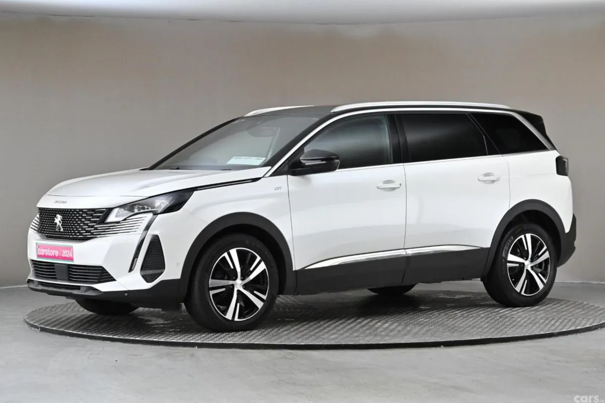 Peugeot 5008 MPV, Petrol Hybrid, 2024, White