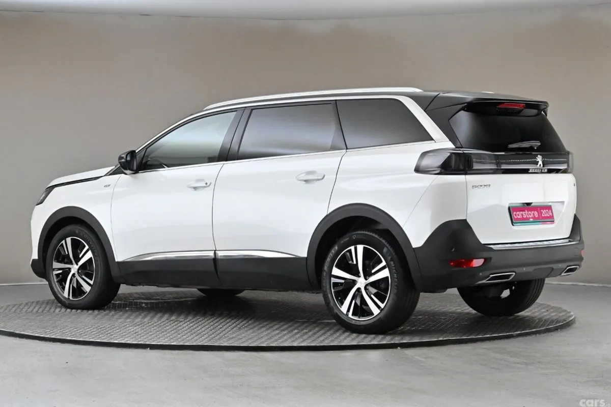 Peugeot 5008 MPV, Petrol Hybrid, 2024, White