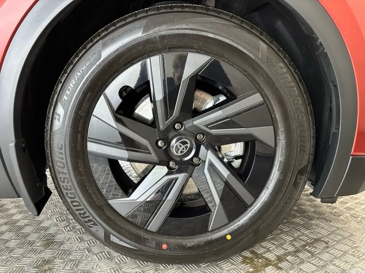 Toyota C-HR Estate, Electric, 2026, Brown