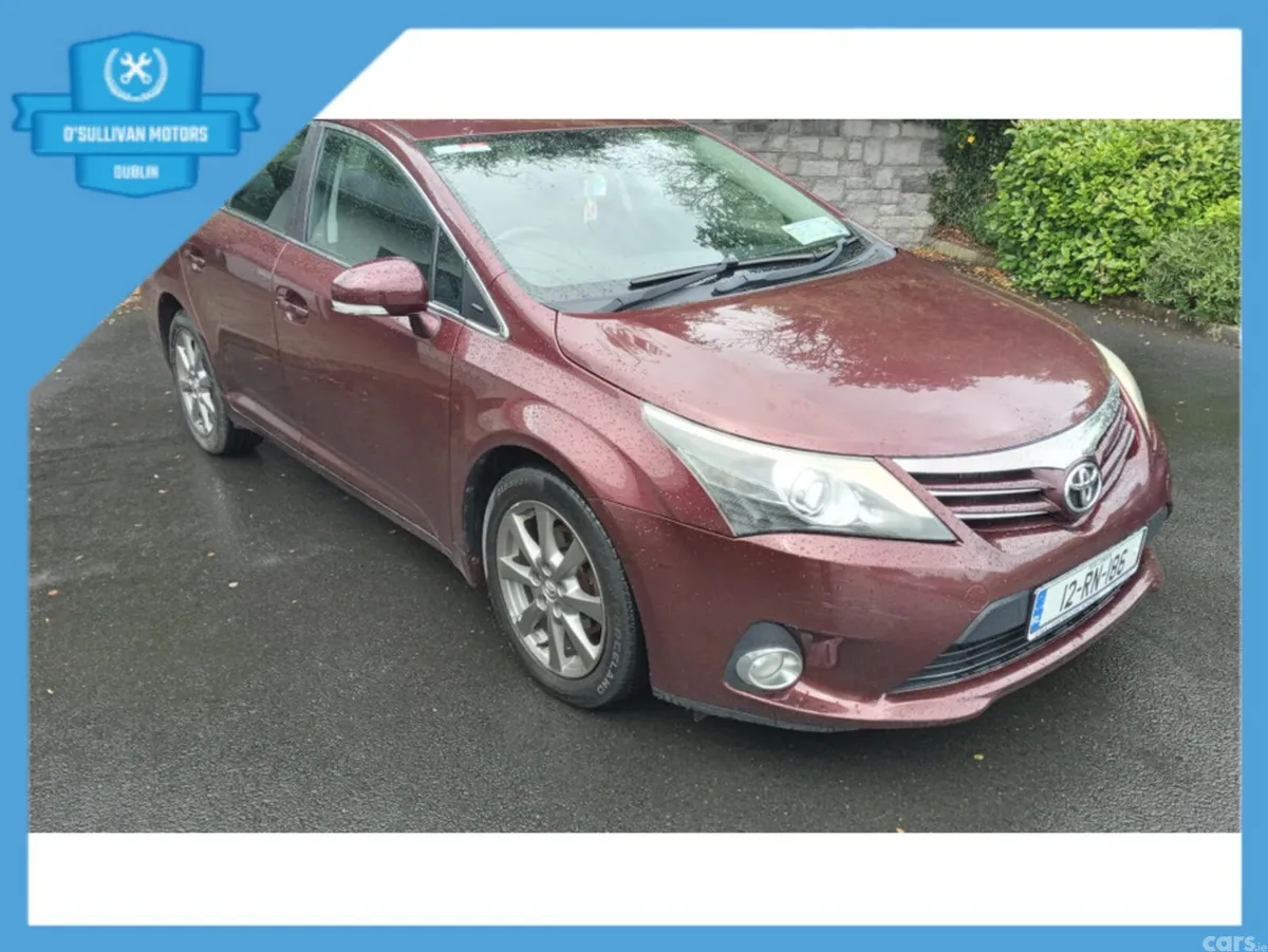 Toyota Avensis Saloon, Diesel, 2012, Red