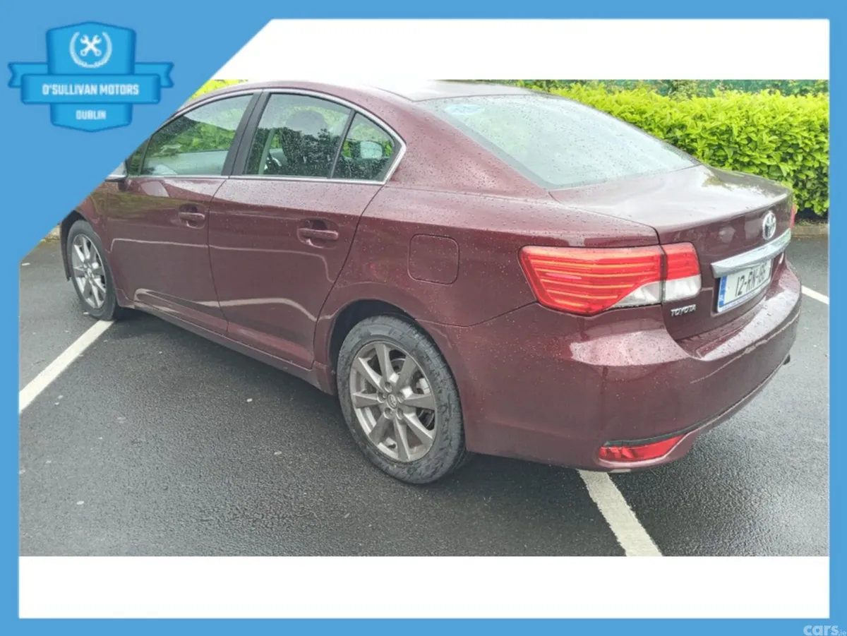 Toyota Avensis Saloon, Diesel, 2012, Red