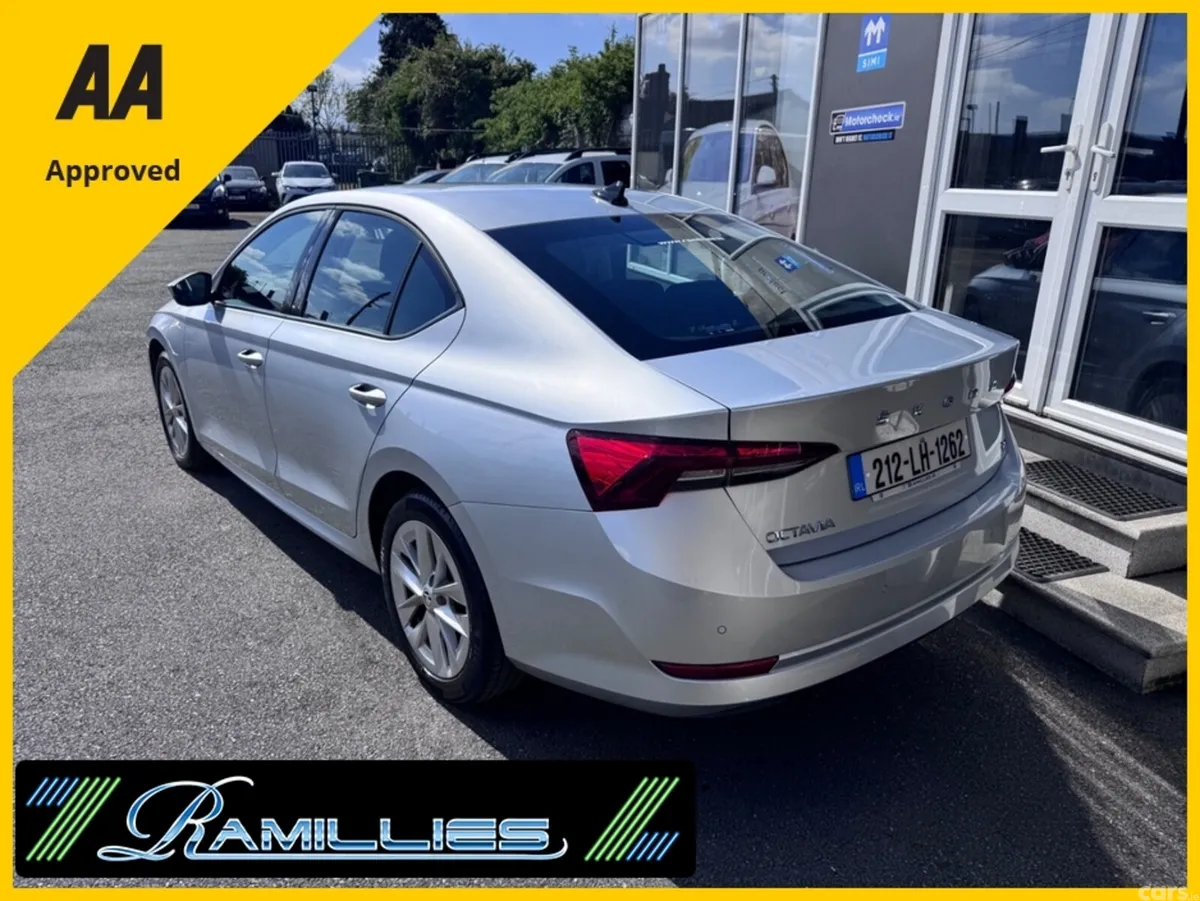 Skoda Octavia Hatchback, Petrol Plug-in Hybrid, 2021, Silver