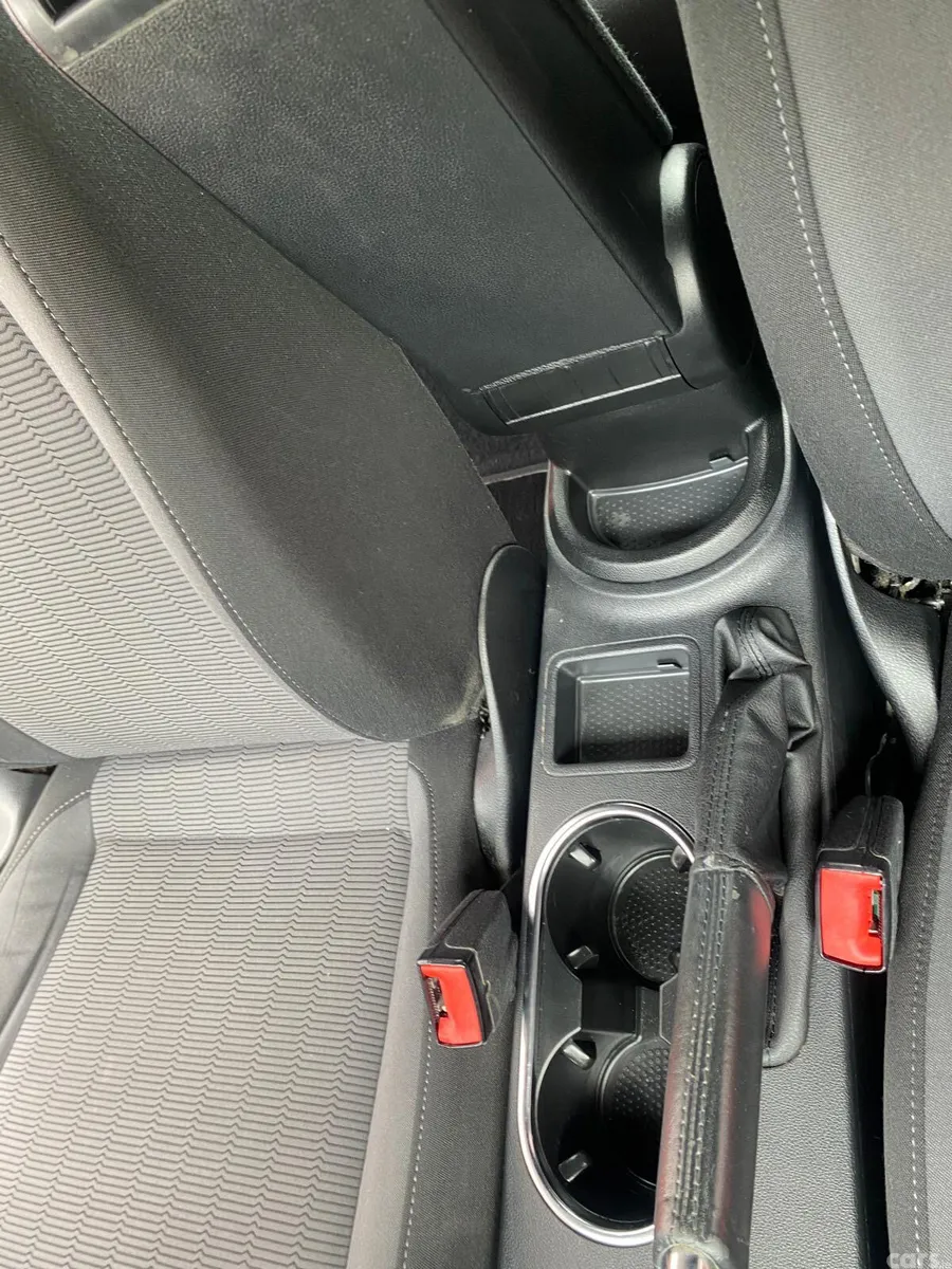Volkswagen Beetle Hatchback, Diesel, 2014, Black
