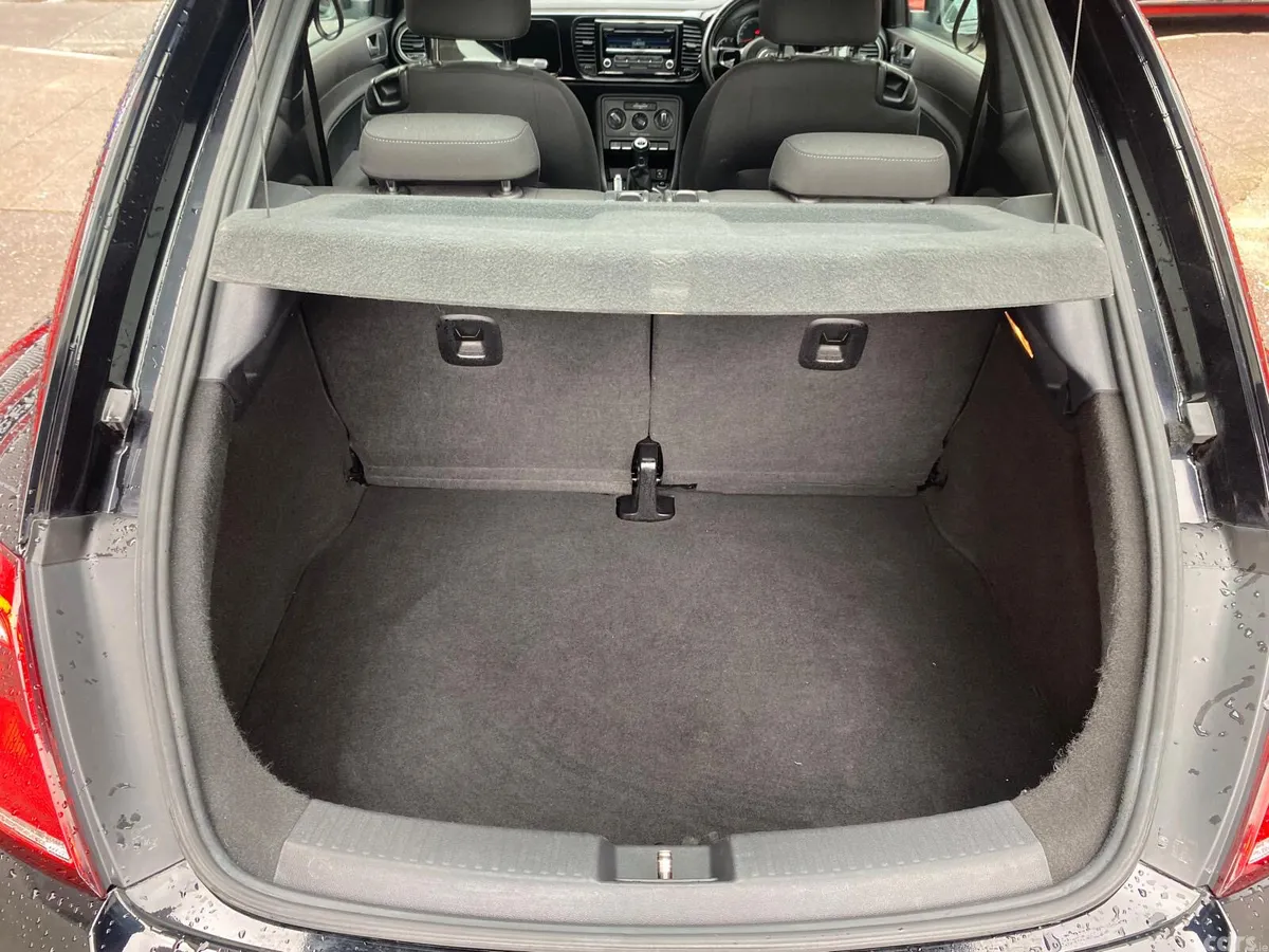 Volkswagen Beetle Hatchback, Diesel, 2014, Black