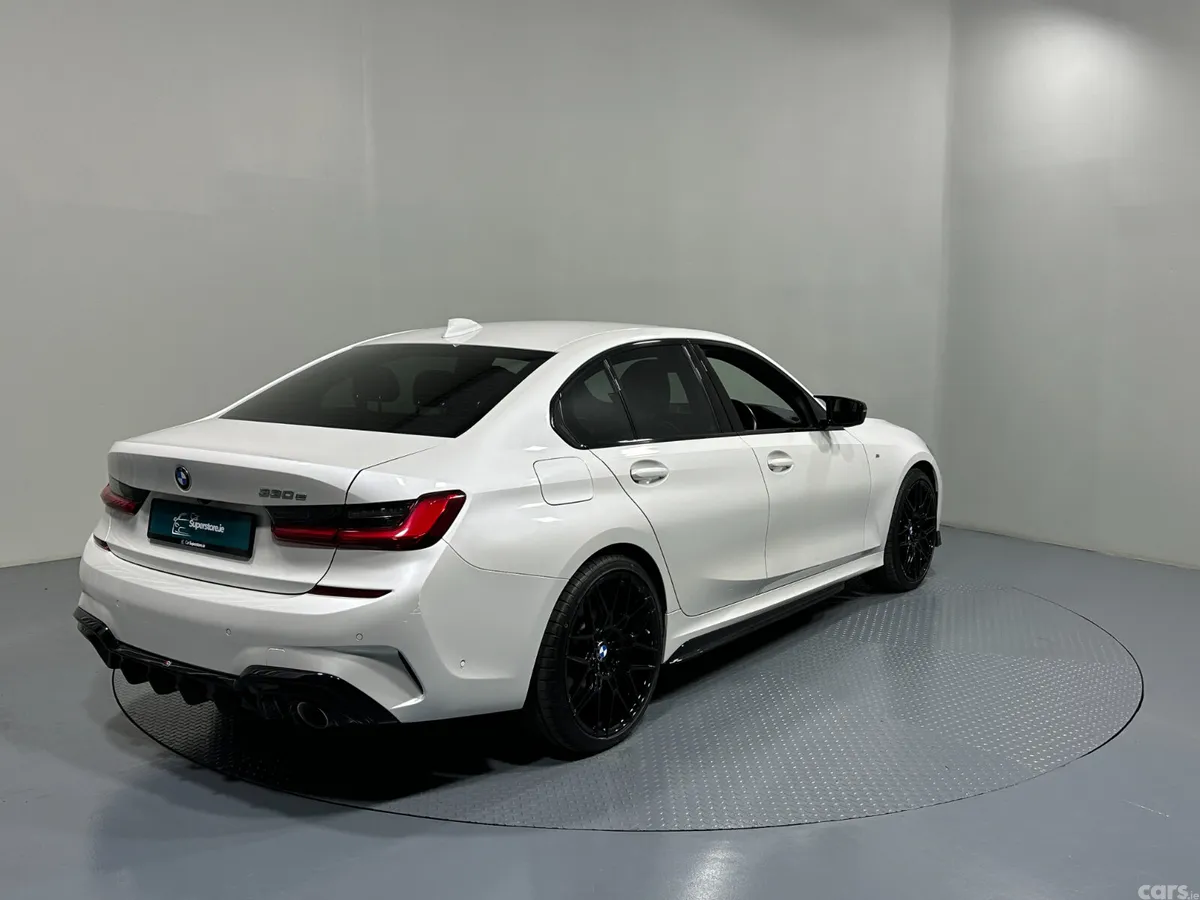 BMW 3-Series Saloon, Petrol Hybrid, 2020, White