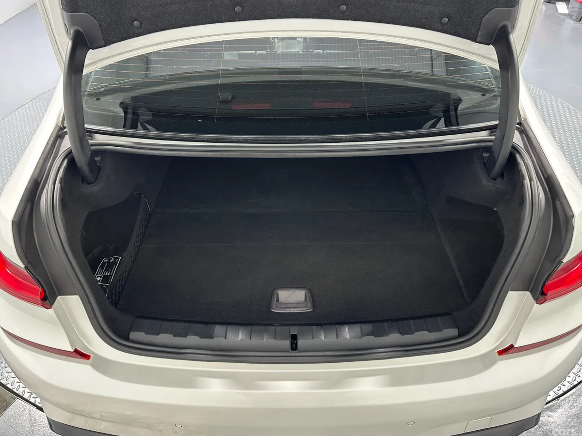 BMW 3-Series Saloon, Petrol Hybrid, 2020, White
