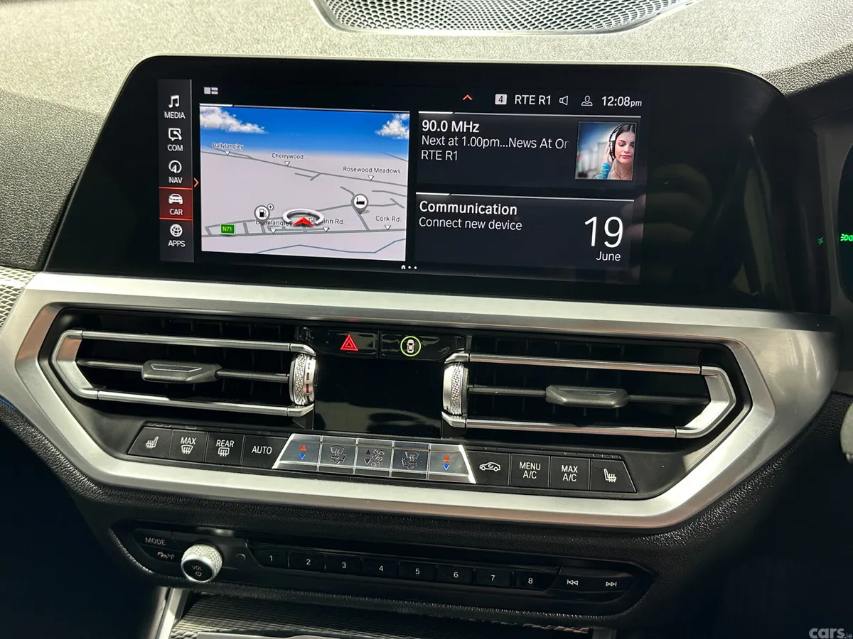 BMW 3-Series Saloon, Petrol Hybrid, 2020, White