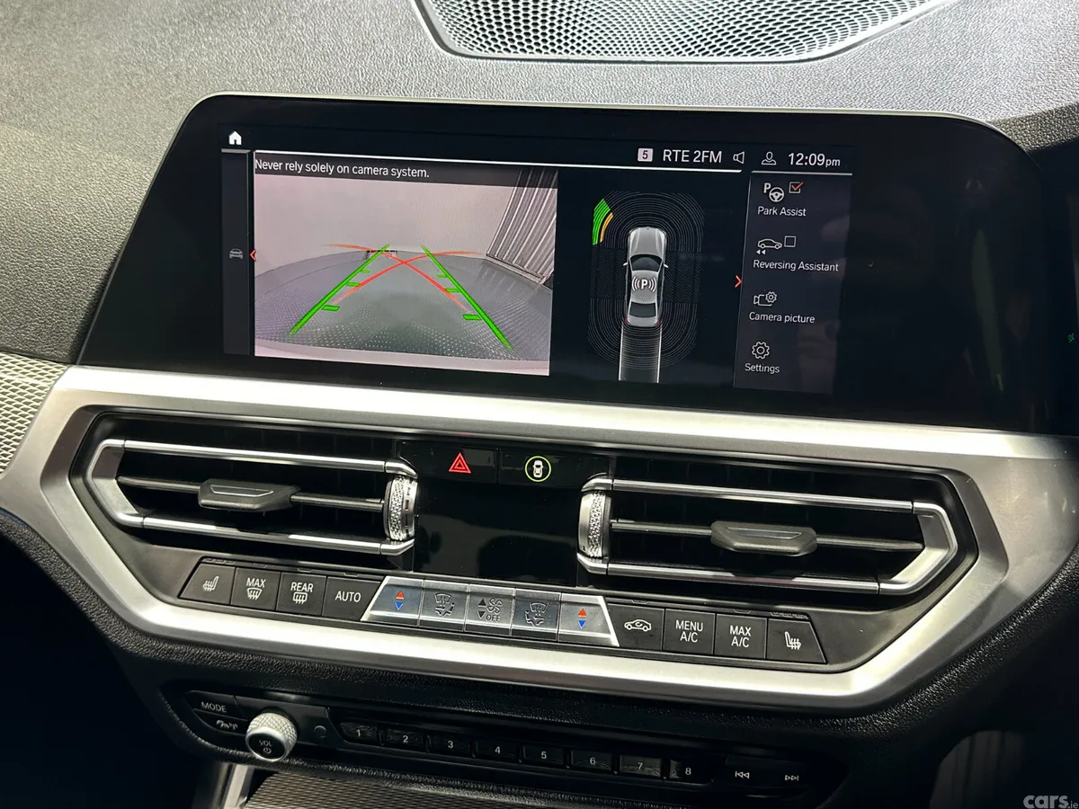 BMW 3-Series Saloon, Petrol Hybrid, 2020, White