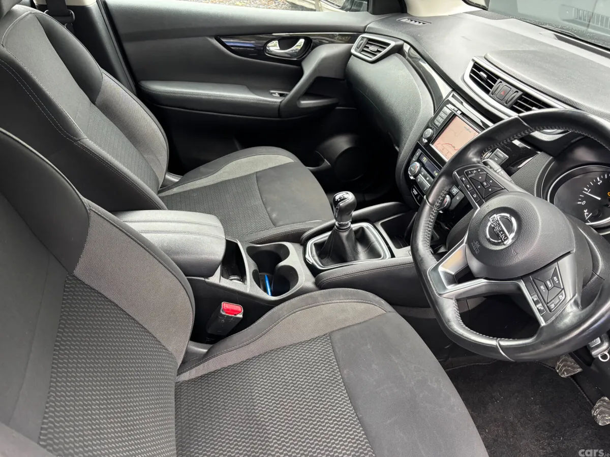 Nissan Qashqai Hatchback, Petrol, 2020, Black