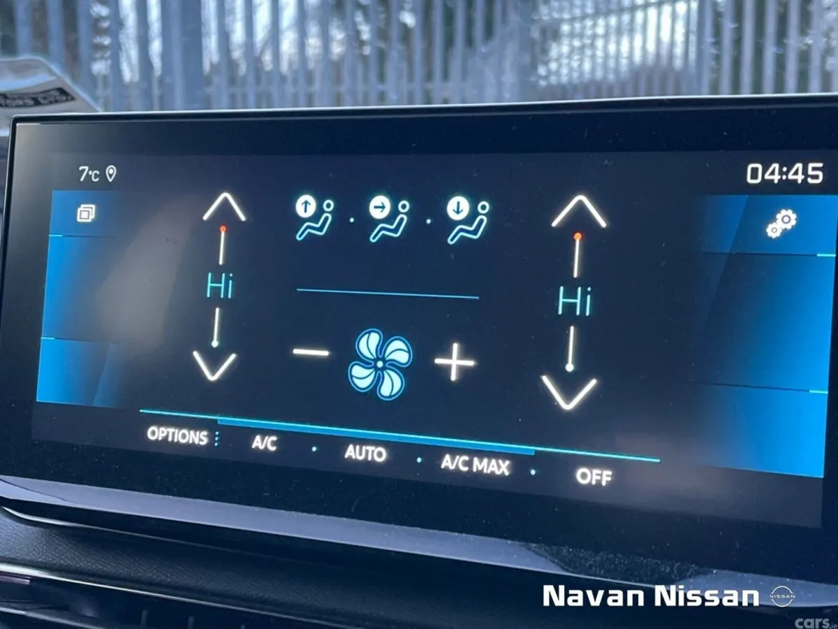 Peugeot 3008 MPV, Petrol Hybrid, 2024, Red