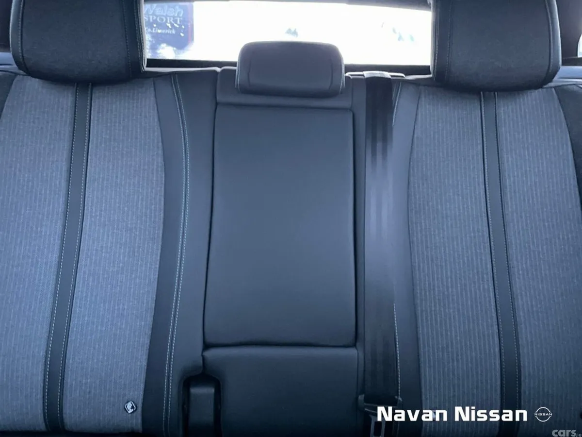 Peugeot 3008 MPV, Petrol Hybrid, 2024, Red
