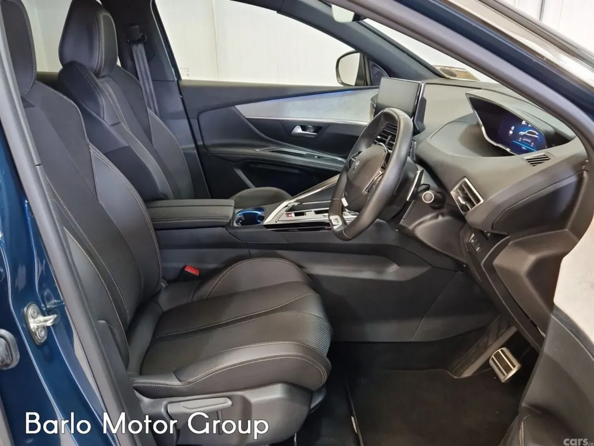 Peugeot 3008 MPV, Petrol Hybrid, 2024, Blue