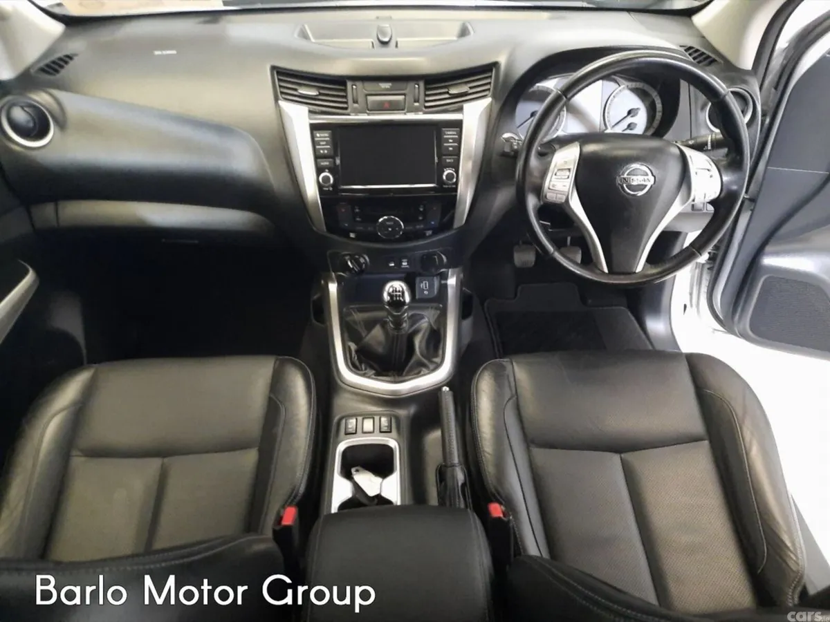 Nissan Navara MPV, Diesel, 2021, Silver