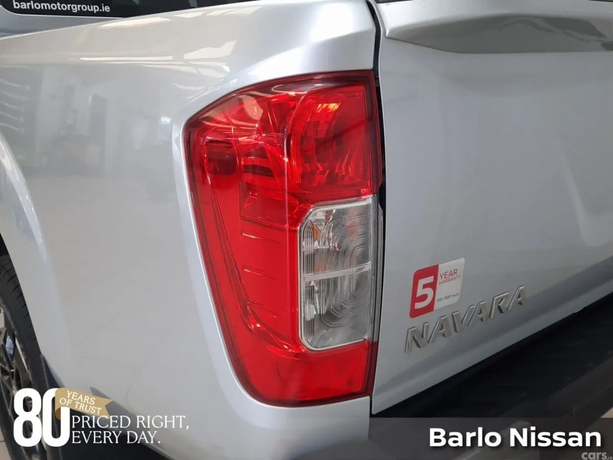 Nissan Navara MPV, Diesel, 2021, Silver