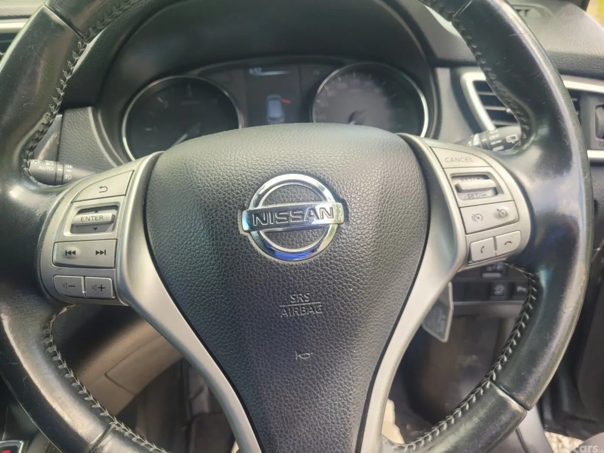 Nissan Qashqai Hatchback, Diesel, 2014, Grey