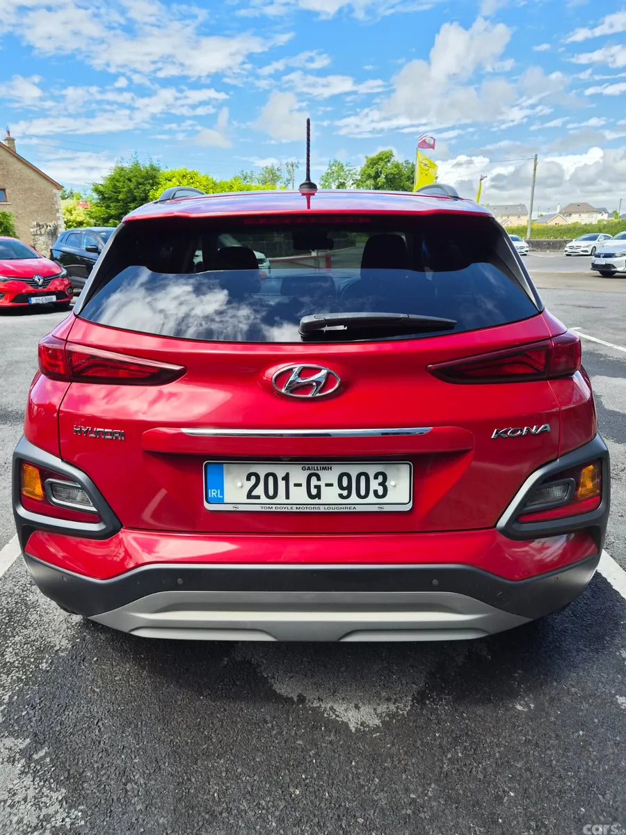 Hyundai KONA MPV, Diesel, 2020, Red