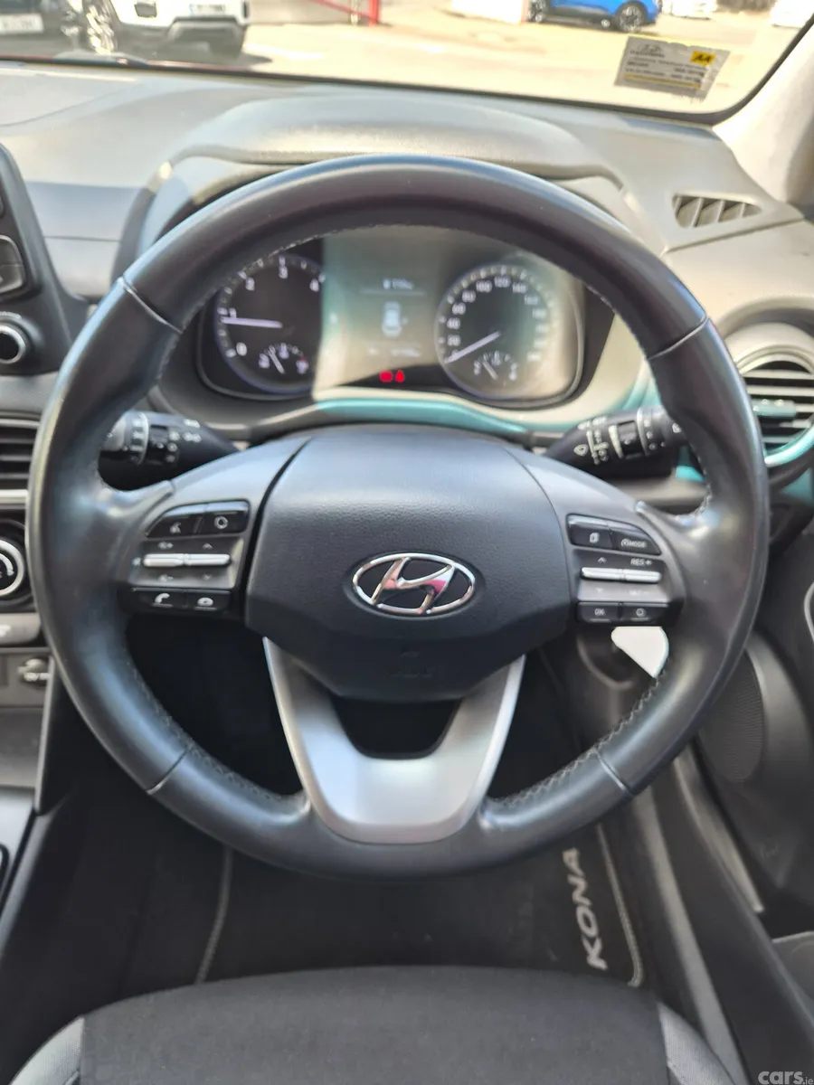 Hyundai KONA MPV, Diesel, 2020, Red