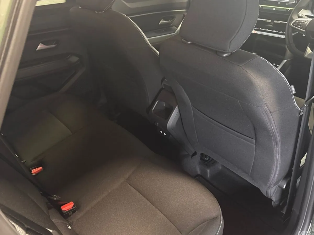 Dacia Duster SUV, Petrol Hybrid, 2026, Grey