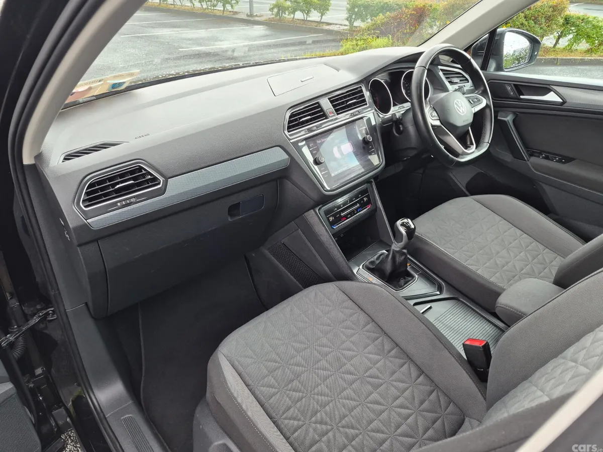Volkswagen Tiguan SUV, Diesel, 2022, Black