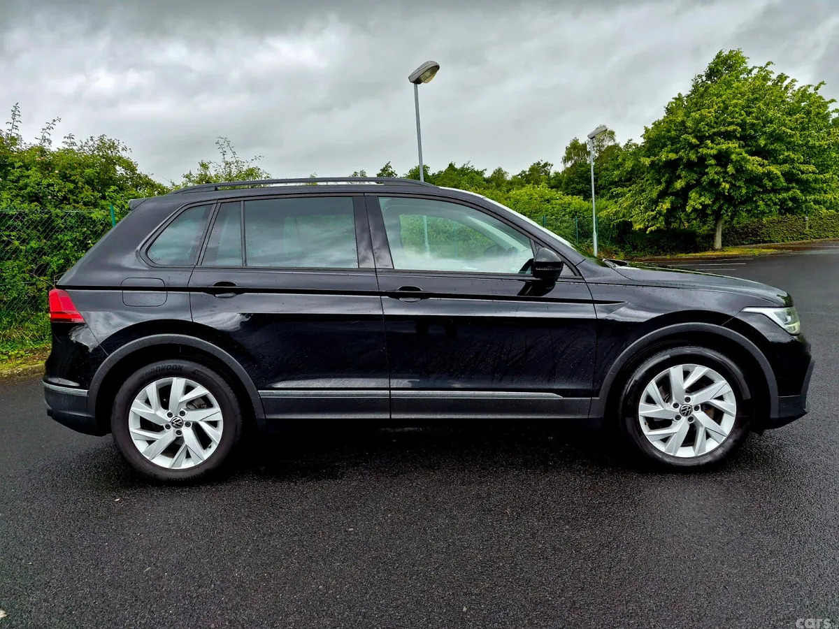 Volkswagen Tiguan SUV, Diesel, 2022, Black