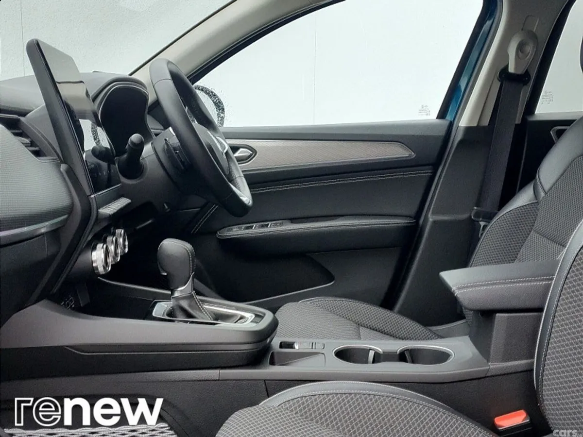 Renault Arkana Hatchback, Petrol, 2023, Blue
