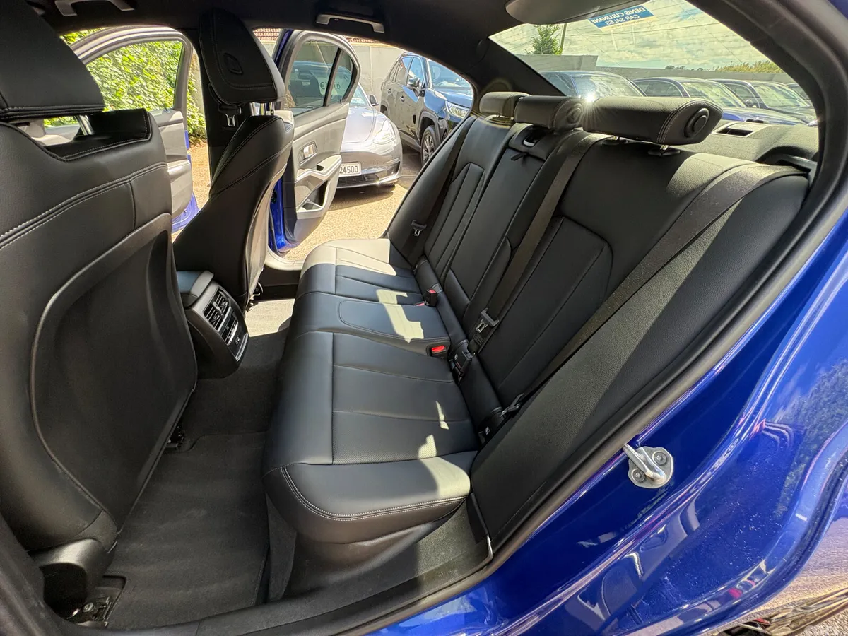 BMW 3-Series Saloon, Petrol Hybrid, 2025, Blue