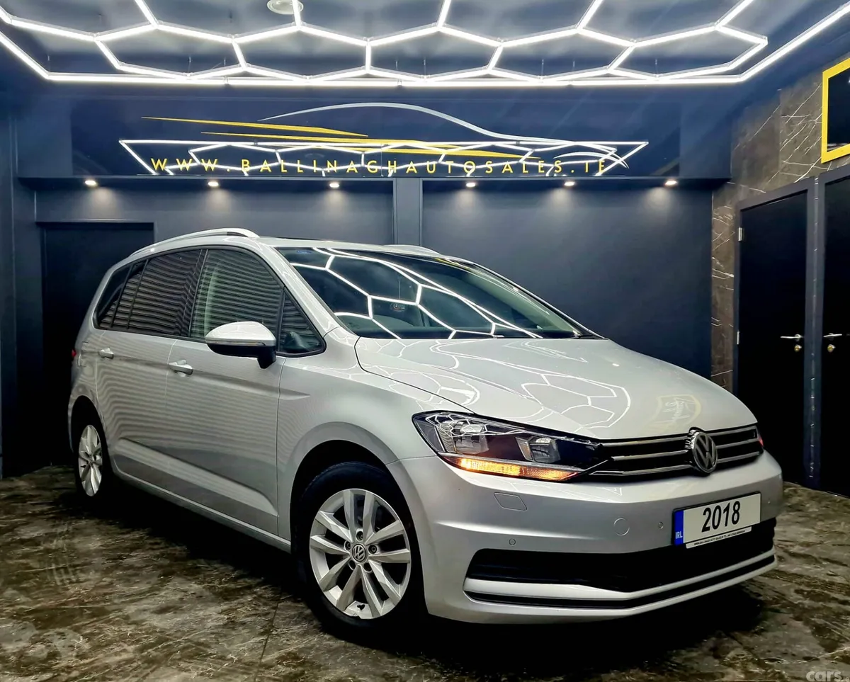 Volkswagen Touran MPV, Diesel, 2018, Silver