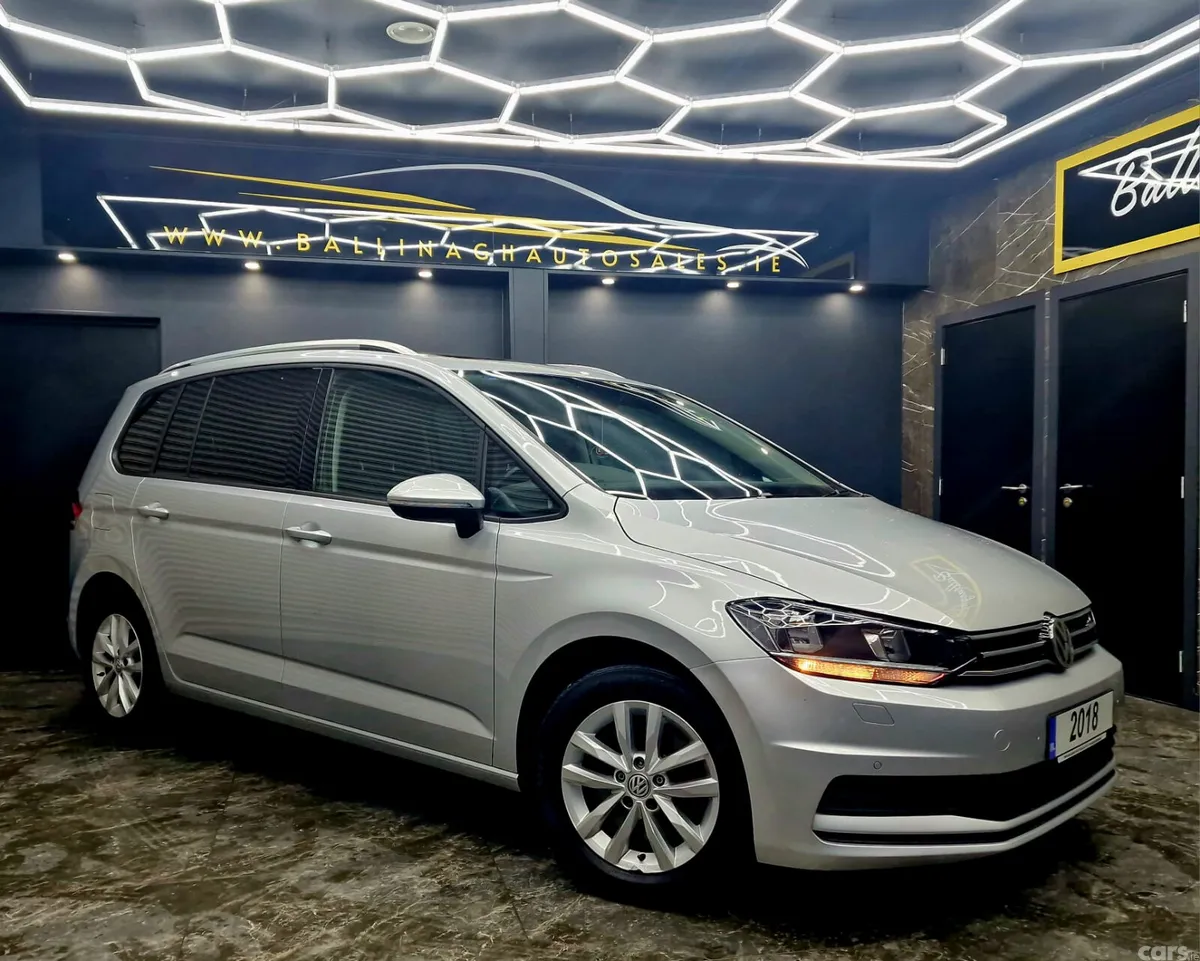 Volkswagen Touran MPV, Diesel, 2018, Silver