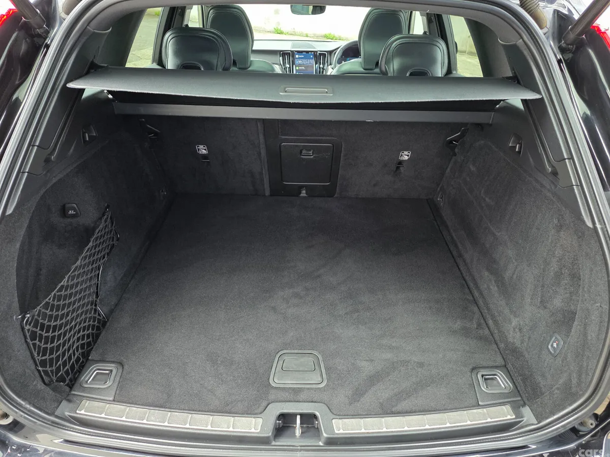Volvo XC60 SUV, Diesel, 2022, Black