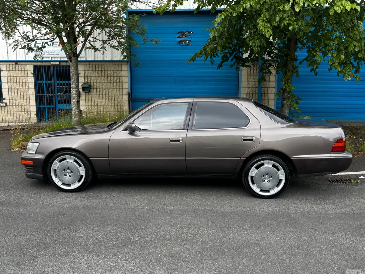 Toyota Celsior Saloon, Petrol, 1992, Brown